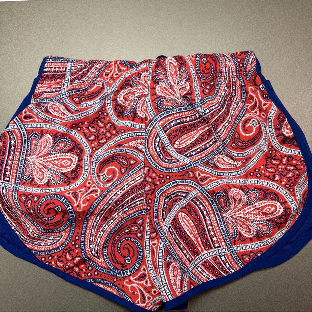 Nike Dri-FIT Sz S Women`s Tempo Running/Athletic Shorts Red/Blue Paisley